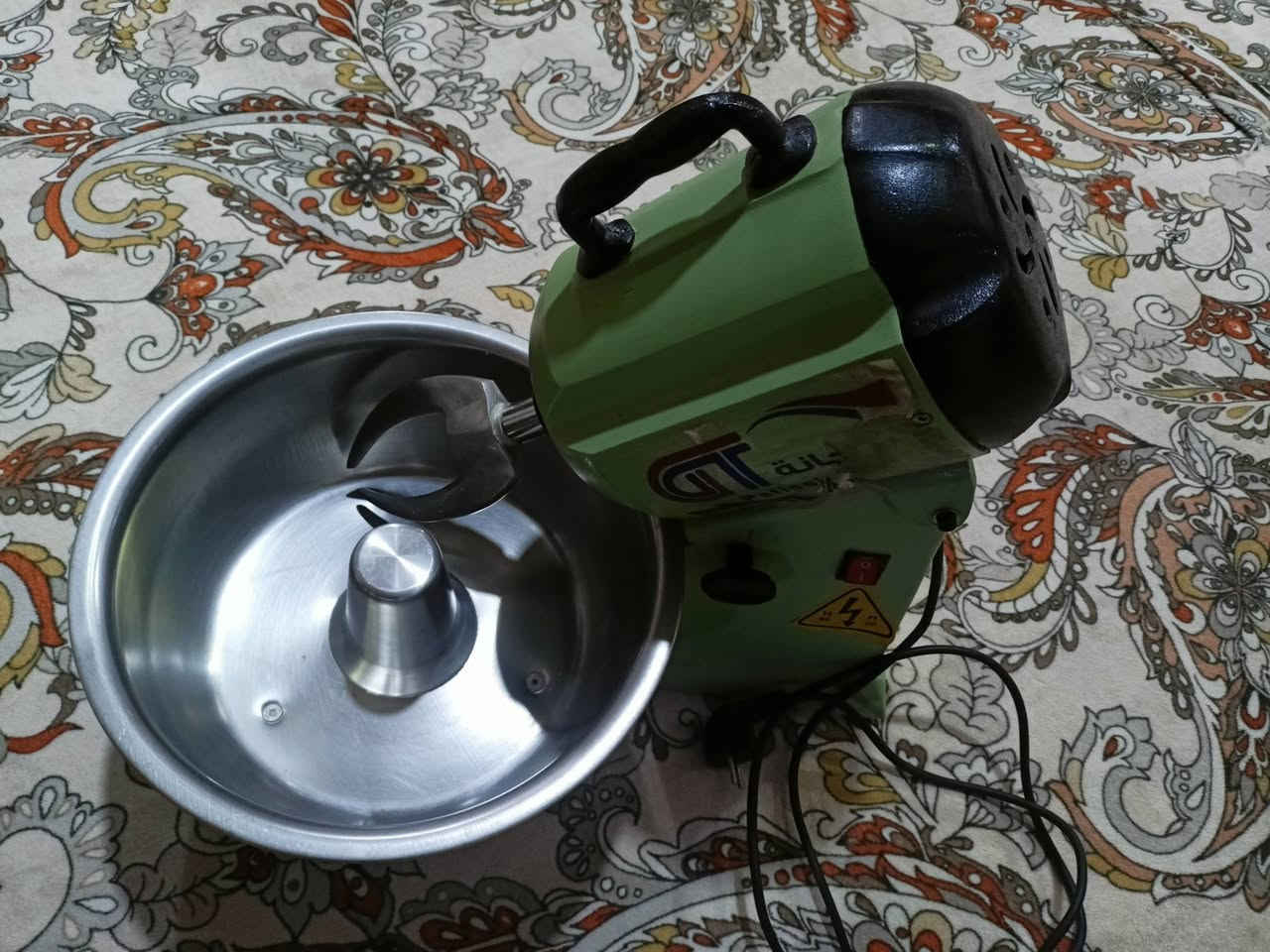 عجانه سوريه للبيع استخدام قليل السعر 160 سعه 5 كيلو توصل ***********
