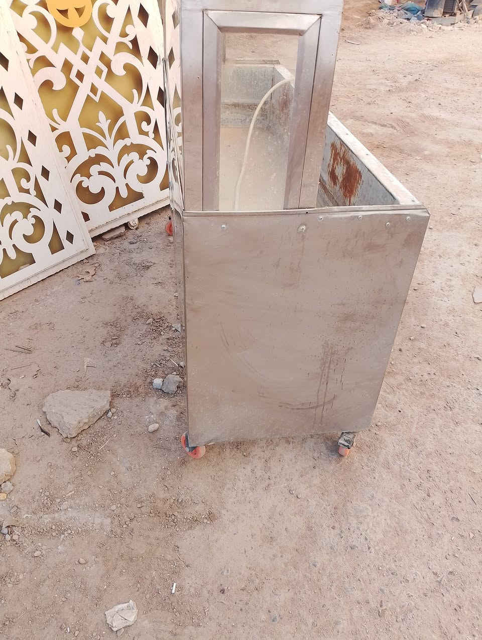حمايه اكل مال مطاعم للبيع سل ستيل قياسه 175 × 60
***********
