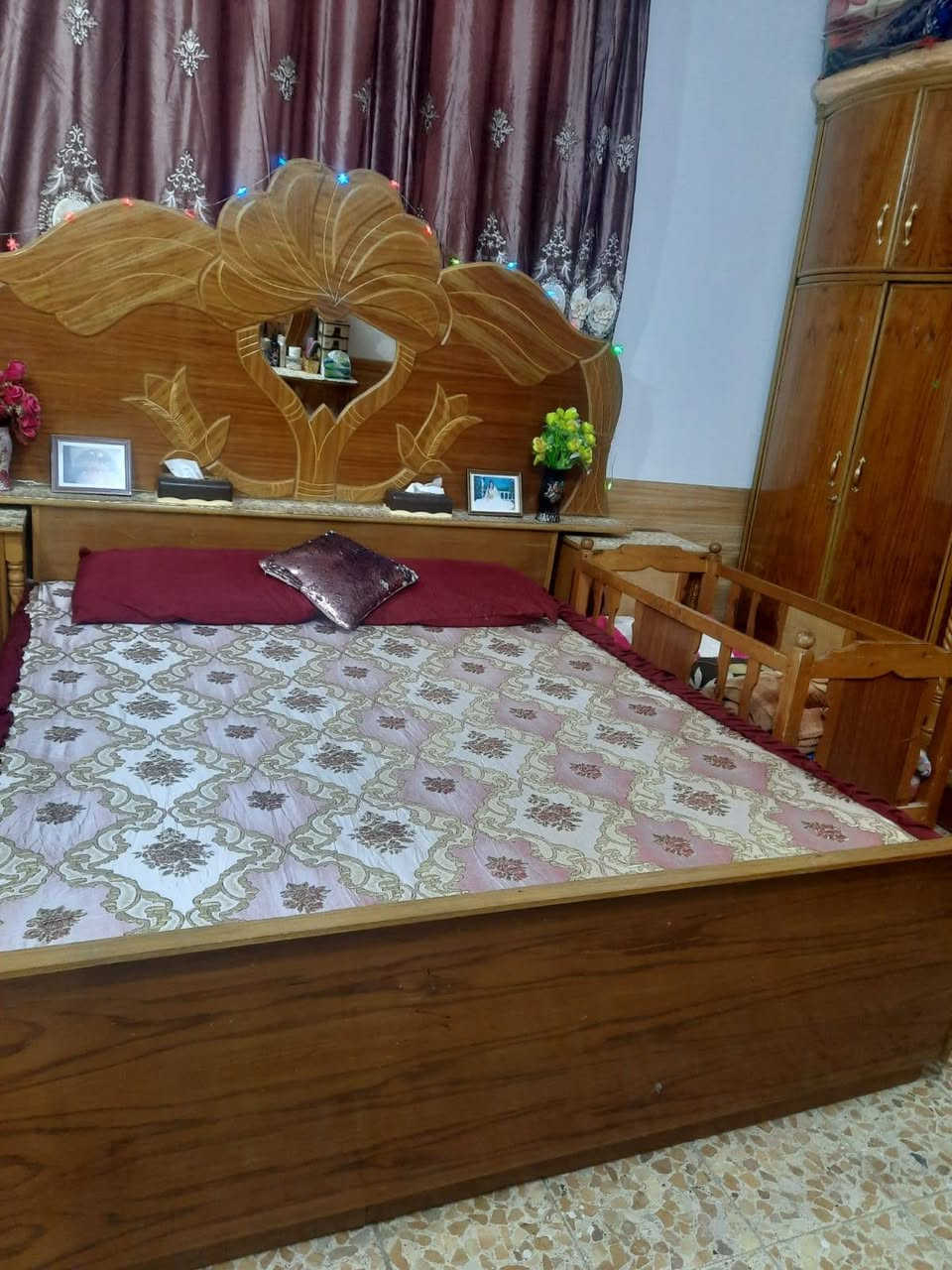 للبيع...... غرفه صاج حطاطه او ما يسمى تسگام 
ملحق طابقين ست ابواب مع ملحقاته كامله للأنتقال وعدم كفاية الموقع.. 
للأستفسار 
***********
***********
***********
