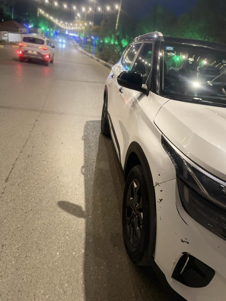 كيا سيلتوس موديل 2023
سياره ماشيه 36 
مواصفات سياره بصمه 
جلد 
تبريد قطعتين تدفئه تبريد كشنات 
بانوراما 
سياره خليجي 
سياره مواصفاته كلش حلوه بيه بعد مواصفات 
رقم بغداد 
باب ورا سايق صبغ وشبر بجاملغ الايمن بارد فقط لاغير سياره حلوه وجاهزه من كلشي 
*********** 

السعر خاص او راسل واتس اب وتدللون
