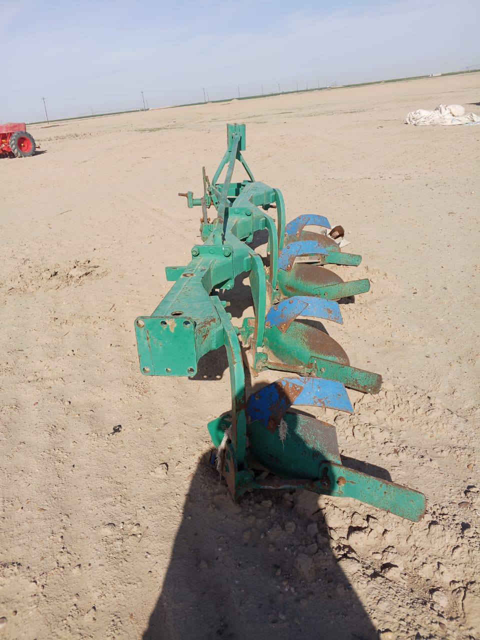 فدان لبيع 
لاتصال***********
