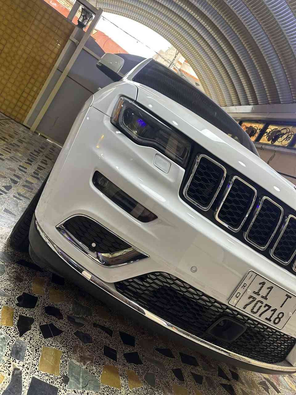 السلام عليكم جيب سومنت اعله فئه 2016 حادث مرفق بالمنشور سيارة بسمي شخصين تحويل اي وقت جاهز حلوه بشكل صبغ جزء بنين وجاملغ بدون ارباك عنواني بغداد ***********
