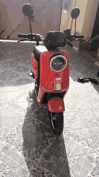 السلام عليكم 
مكلف بنشر درجه شحن
R900
للبيع 
دراجه كل عطل مابيه
ولباتريات فول

 قفل ب450
الاستفسار تصال على رقم 
‏‪***********‬‏
