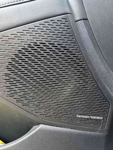 هونداي باليسايد فول لمتدد
موديل 2023فول الفول 
حادث : موضح بالصور وهذا رابط  ) 🔻https://bid.cars/en/lot/1-40865394/2023-Hyundai-Palisade-KM8R5DGE9PU523551
بدون ايرباكات كلها سليمة (مامفتوحة)✅
السياره بعدها لوك بوضع الشركه كلها وكاله ممبدل بيها شي  بجم كبس 
شرط الفحص و السونار  
محرك 6 سلندر 3800 🚀
دخول جديد ( مرقم اربيل  شمالي )
ماشيه ٣٧ الف ميل قابل للزياده
المواصفات فول الفول 1/1
بصمه (ابواب وتشغيل وصندوق )
 فتحتين
سلايد روف  
 شاشه عرض معلومات عله زجاج الاماميه 
شاشه جبيره كار بلي
كشنات  كهربائيه   
 رادار امامي توقف ذاتي 
رادار تحديد مسار 
رادار خلفي ايضا توقف عند الخطر 
نقاط عمياء 
 قيادةذاتيه 
 حساس امامي
حساس خلفي 
 سبعه راكب 
ثلاث قطع تبريد منفصل
تحكمات فول 
لايت عدستين زنون 
فور ويل 4°×4
انضمه قيادة خمس انضمه
 تشغيل عن بعد
 بردات خلفيه 
كل الكشنلت السياره تدفئه وتبريد
صندوك كهرباء ذكي
اوتو هولد
هند بريك بصمه 
منفصل سياحي
منافذ شحن بكل الكراسي
 ويل كب 20 
 ستيرن رجاج اثناء تنبيه
لدات امامي خلفي 
اناره داخليه بيضاء  
شحن واير لس 
 شفتات ستيرن
سماعات هارمن 
انارة ترحيب عند الاقتراب 
سعر 300$
* بعد بيها هواية مواصفات ….

العنوان / بغداد جكوك 
للاتصال ***********
