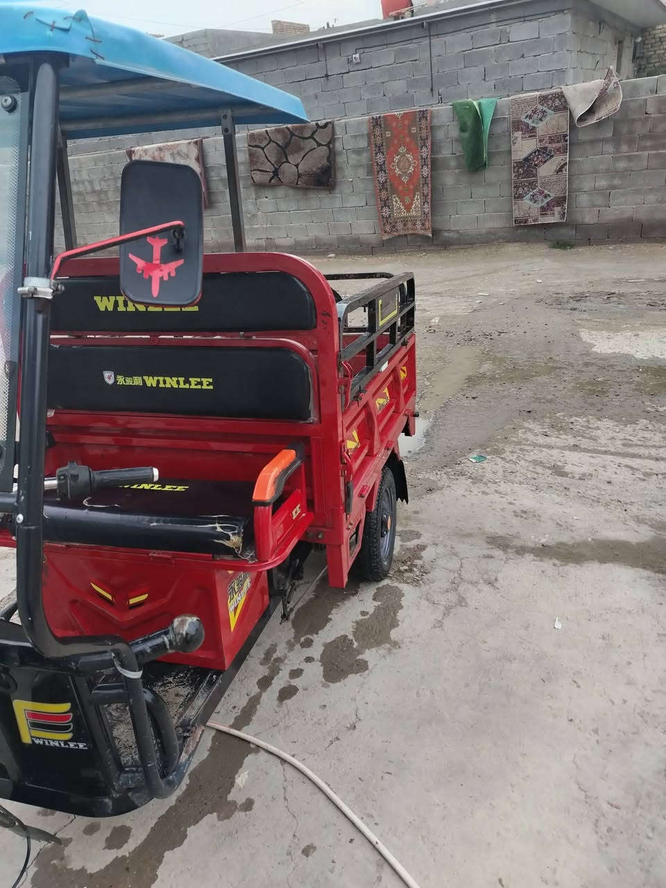 سلام عليكم ستوتة شحن البيع نضيفة بطاريات ستة كاملة ماناقصهة اي شي بس بيهة بطارية وحدة تعبانة ***********رقم الواتساب او راسني خاص
