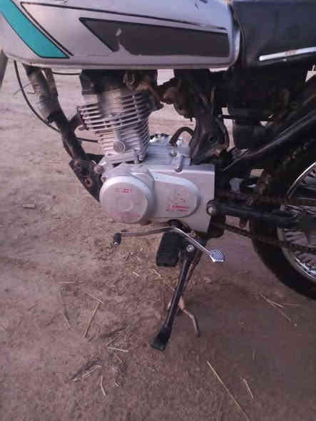 تايكر اربعه كير مديل 20 مينه مامفتوحه  كلك كلك مكفوله من السرقه السعر 275 وبيه مجال ***********
