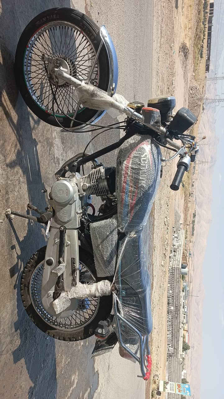 سۆلینک 2023 
مەکینەی 125 چوار گئڕ 
کارەبای کامل ئیشەکات 
مەکینەی بەشەرت سە وت و دوکەڵی نیە
ناونیشان سلیمانی تاسلوجە
***********
