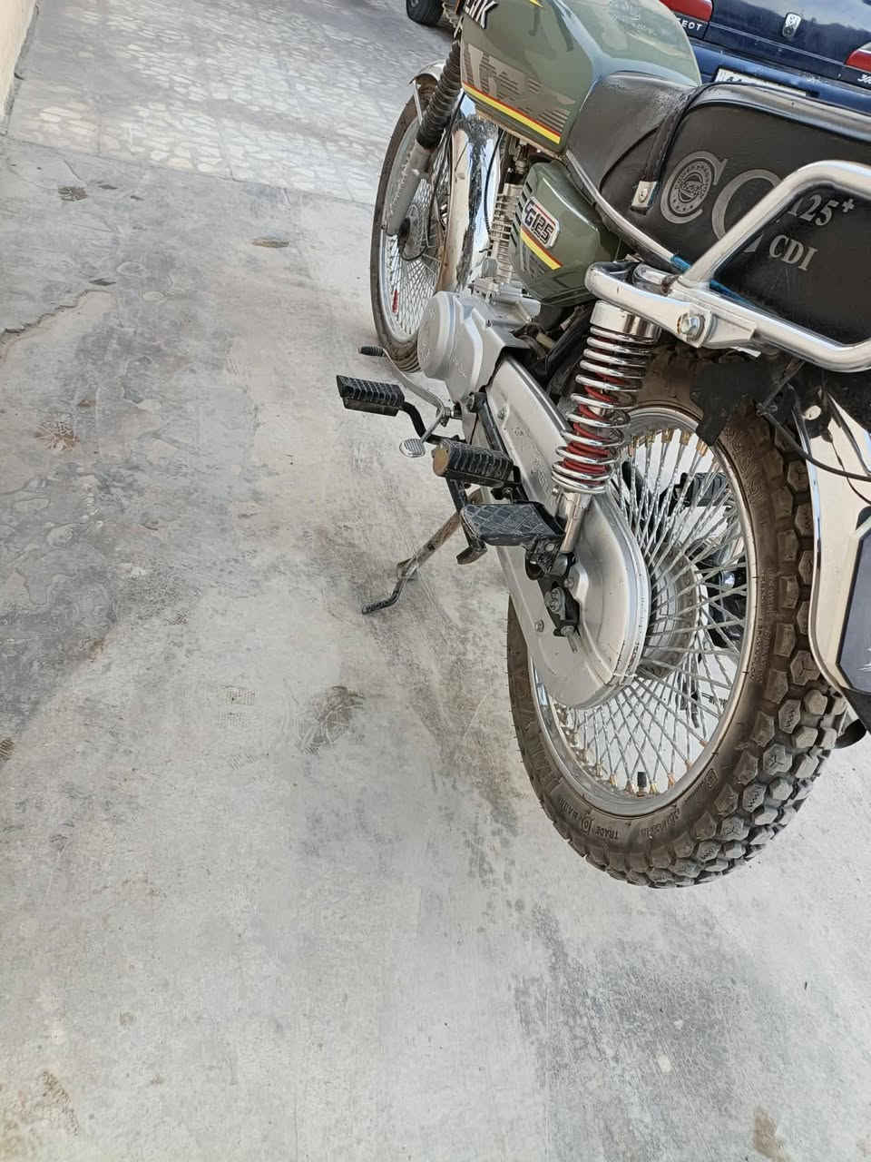 للبيع تايكر 25 لون مميز زيتوني 5نمر
السعر600 وبي مجال اتصل وتدلل

***********
