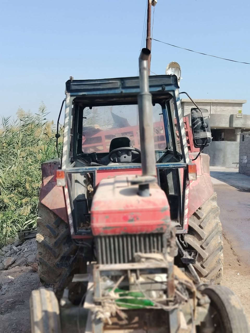 دكترر فورد موديل 2005
للبيع غراض كامله 
محرك شغال مابي شي 
الاستفسار الاتصال : ***********
