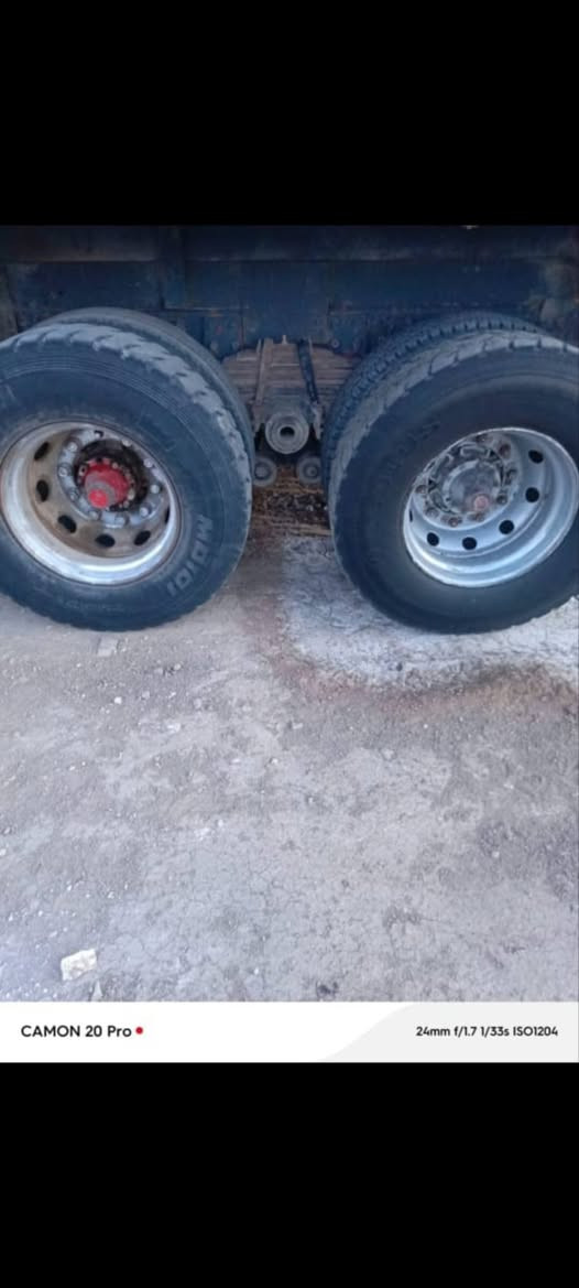 سكانيا موديل 1992 قلاب سنويه جديده رقم بصره تحويل السعر خاص مكان ميسان *********** ***********
