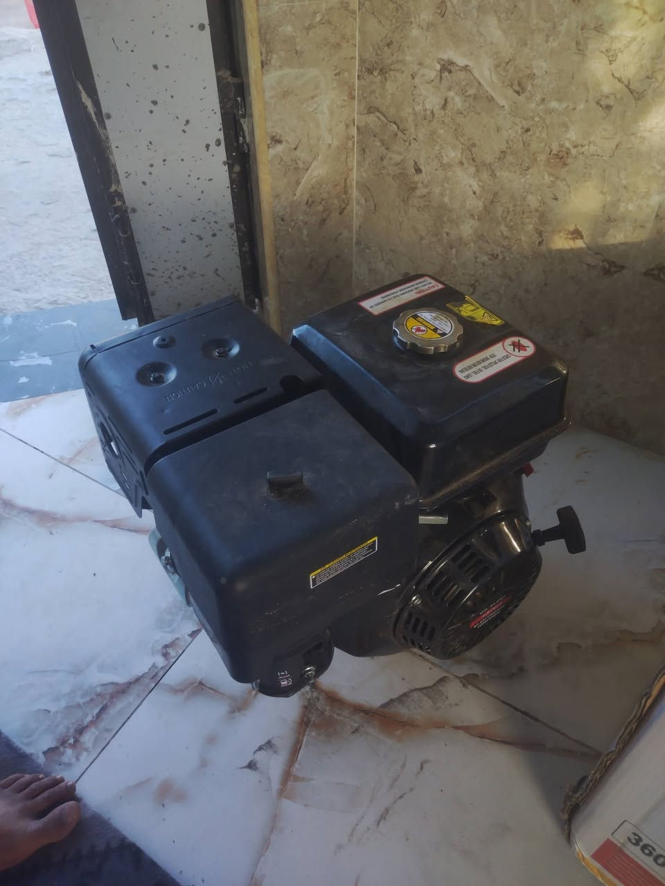 سلام عليكم ونج نجفي نضيف شوفت عينك جاهز نصب وشتغل 4عرباين ماطور شرط كارتون مكان وركاء خاص مغلق مغلق ستفسار الاتصال ***********
