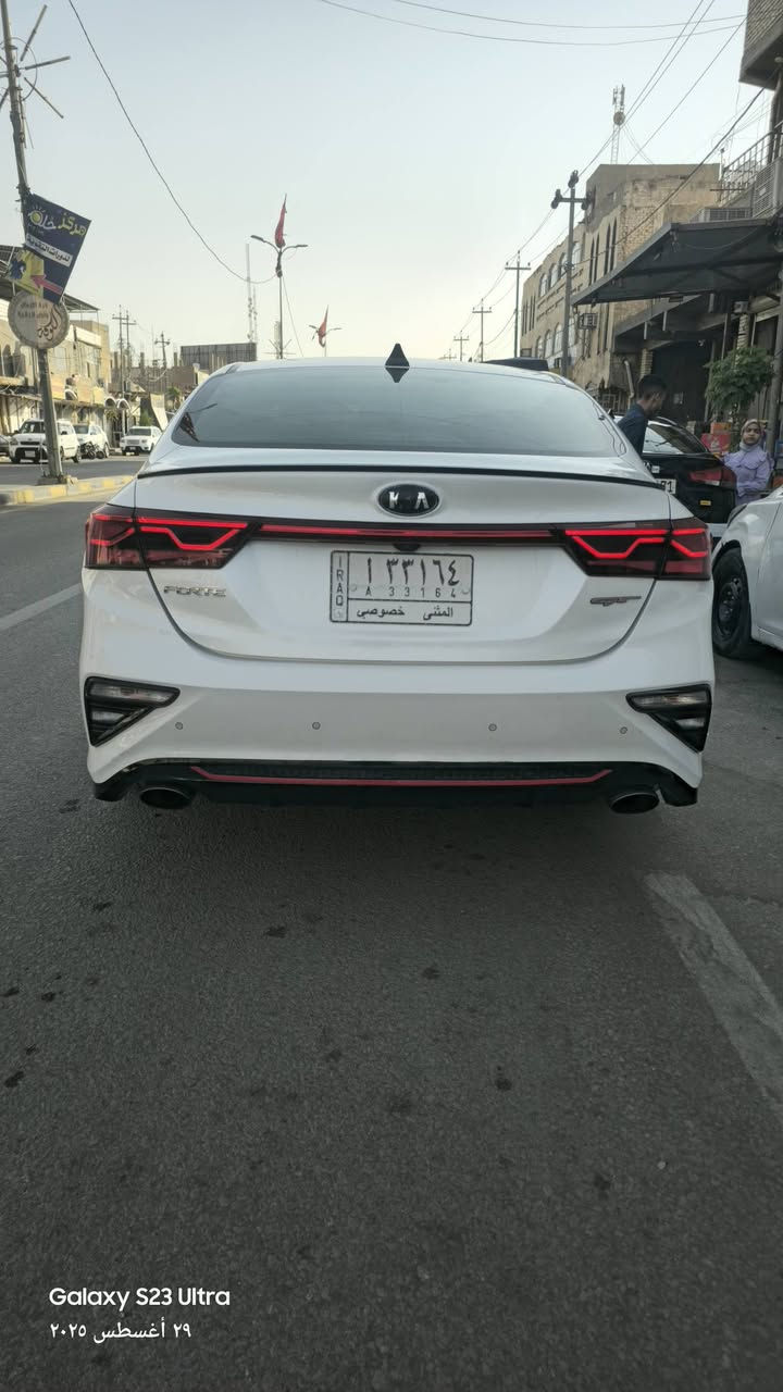 السلام عليكم كيا فورتي  GT 2020 للبيع 
كيا فورتي جيتي( سبورت) أعلى فئة بالفورتي رقم مثنى معوقين 
فول مواصفات 
بصمة تشتغل + ابواب + جنطه
فتحه سقف روف
دبل اكزوز صوت وفصله بلاد 
ستيرن حرف D
شفتات ستيرن
تحكمات ستيرن 
كشنات جلد 
كشنات تدفئة +تبريد
اناره ترحيب بالابواب 
اناره داخليه مع شعار GT 
اناره داخليه مع GT 🤍💙💚
اناره بالابواب ٧ الوان 
تبريد قطعتين 
كشنات ختم مع شعار GT 
كشنات خياط احمره بلاد مع رمز GT
حساسات خلفيه + اماميه 
رادار امامي + خلفي+ جانبي
نقاط عمياء
تحديد مسار 
قياده ذاتيه 
منع خروج عن مسار
بريك تلقائي 
مانع اصدام 
شاشة حجم ١١ انج 
ابل كار بلي + اندرويد 
كامره دواره تفاعل مع ستيرن 
مداخل usb 3 منافذ 
شحن واير ليس 
اشاير بالمري 
مري قلاب 
صندوق ذكي يفتح عنده الاقتراب 
عنده الاقتراب من سياره تفتح ابواب 
٣ وضعيه قياده ايكو + نورمال + سبورت 
صوت اكزوز يختلف عنده تغيره وضع قياده 
ويل عادي 
لد امامي + خلفي 
عدسه فراشه 
عدسه زنون بلاد 
اناره سقف لد بلادي 
بوصه 
مري وسط تعتيم 
اناره چكمچى
مساحه تخزين في سقف 
داخل سياره كامل جلد 
قماره شامواه بلاد
اناره دشبول علي ناصي 
مانع انزلاق 
شاشه عرض اعطال كبيره
السياره بيها 5 قطع صبغ ابيع حزام حتى لا اتعبك وتتعبني
السعر 118 وبيه مجال بسيط 
للإستفسار الاتصال على الرقم 
*********** متواجد واتساب
