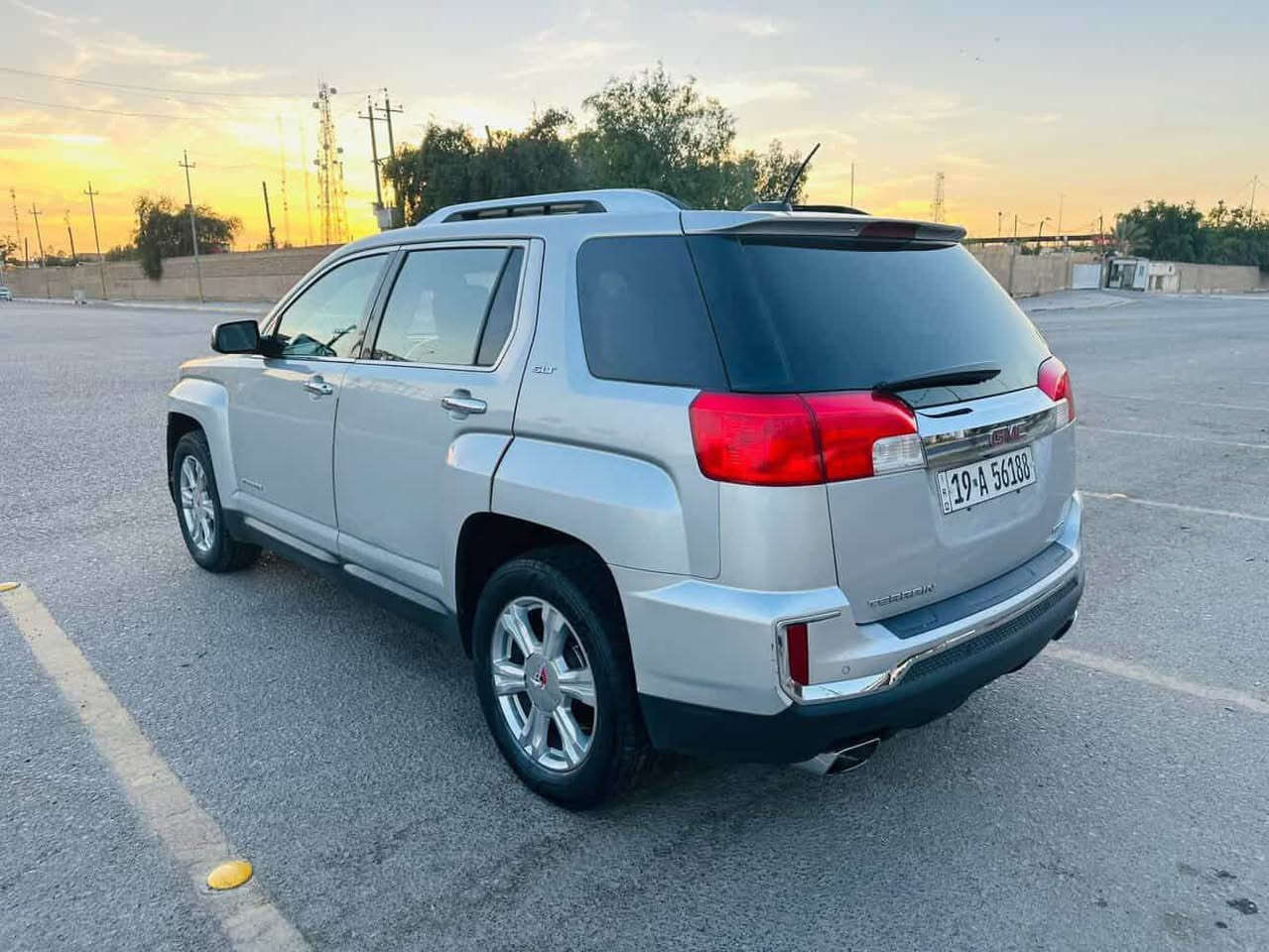 السلا عليكم

جي ام سي  تيران 2016 (3600) 6 سلندر

رقم كربلاء انكليزي سنويه لل٢٩

حادثه بنيد فقط واكع عليه عمود ومرجع ع البارد 

يعني السياره بدون ضربه قويه 

لون سلفر(رصاصي) 

جنطه كهرباء

ويل كب (تخم تاير جديد)

داخل جلد اسود 

كشنات كهربائيات + تدفئه مقعد وظهر 

تحكم استيرن 

رادرات 

حساسات جانبي وامامي بالمرء

فتحه بالقماره سلايت 

السياره بيه هواي مواصفات حلوه 

عدى البصمه 

مكينه كير ع شرط 

حداديه جديده 

سياره ممتعوبه ابد وحلوه   سعر 130 وبيه مجال قليل ترهم مراوس بعالي بدون فرق  

للاستفسار مكان السيارة _ديوانية

*********** ديوانية, القادسية
