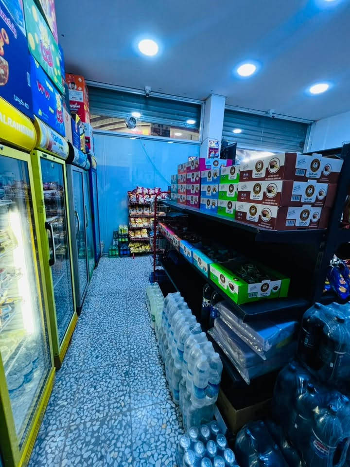 � للبيع: أسواق (ماركت) جاهزة للعمل
📍 الموقع: كربلاء الانتفاضة الاولى على شارع تجاري حيوي بحركة مستمرة.
✅ موقع مميز بين مخبز ومطعم 
يحتوي على 9 براد عمودي و4 مجمدات بطحية ، وميز كاشير ، وسبلت، وكونفيرة حجم كبير 
💰 الدخل اليومي: من 650,000 إلى 700,000 دينار عراقي.

***********
