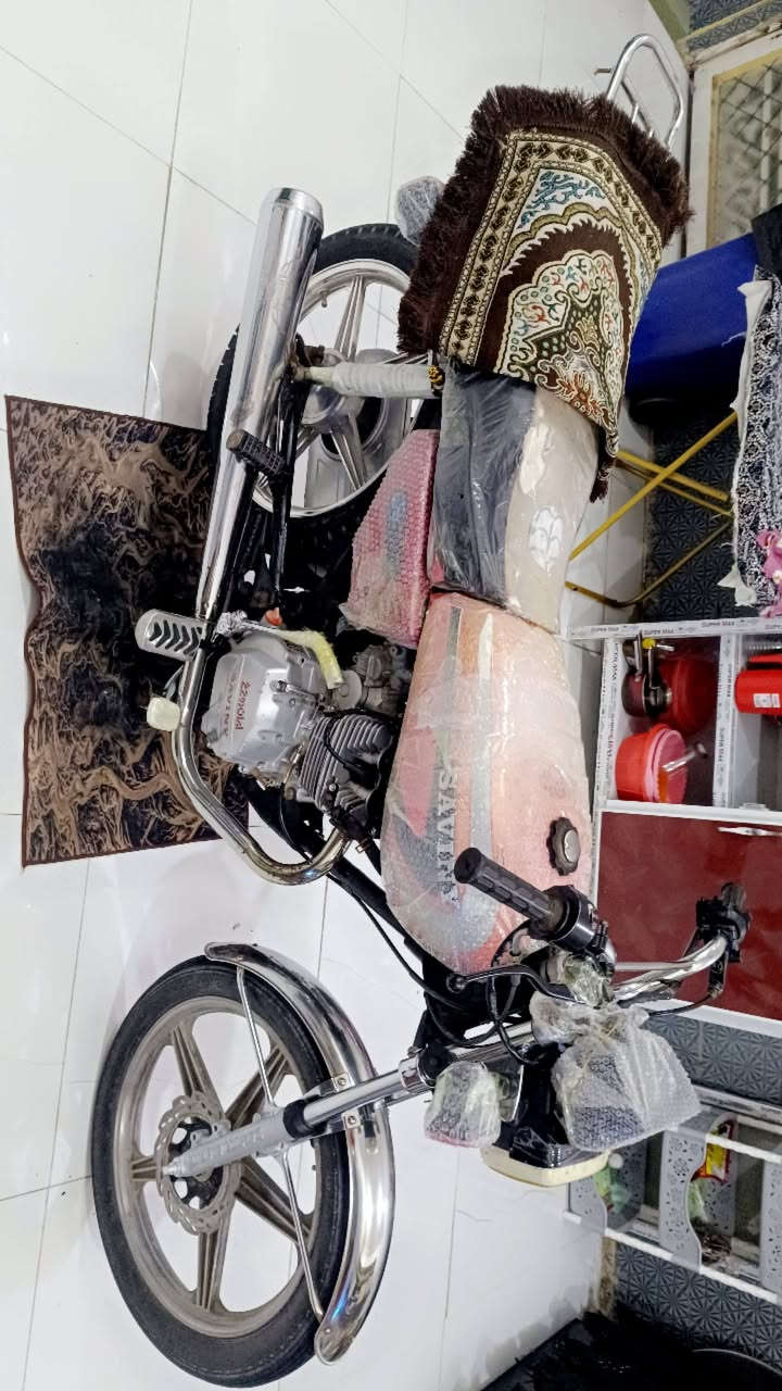 السلام عليكم سيفان موديل 2021 دراجه نضيفه وحلوه شوفت عينك كدامك اوراق مال وكيل 5اوراق الشراري يتصل مكاني حله شاوي يم فلكت غرفت التجاره السعر مال بيع 500 وهذا رقمي للتصال ***********
