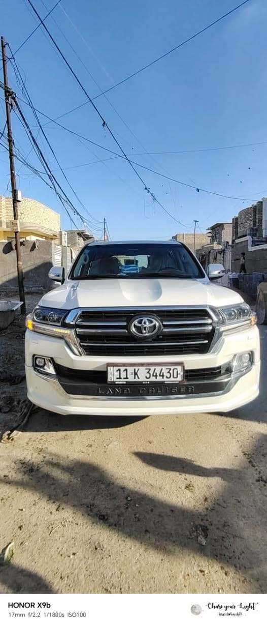 سلام عليكم لاندكروزر موديل 2020 فطيم كفاله عامه ماشيه 160الف للاستفسار الاتصال ***********
