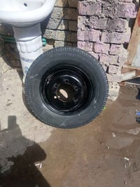 زوج تايرات للبيع مال فحل١٤ السعر ٥٠ مكاني بغداد الزعفرانيه ٠٧٧٢٨٤٩٦٠٨٠