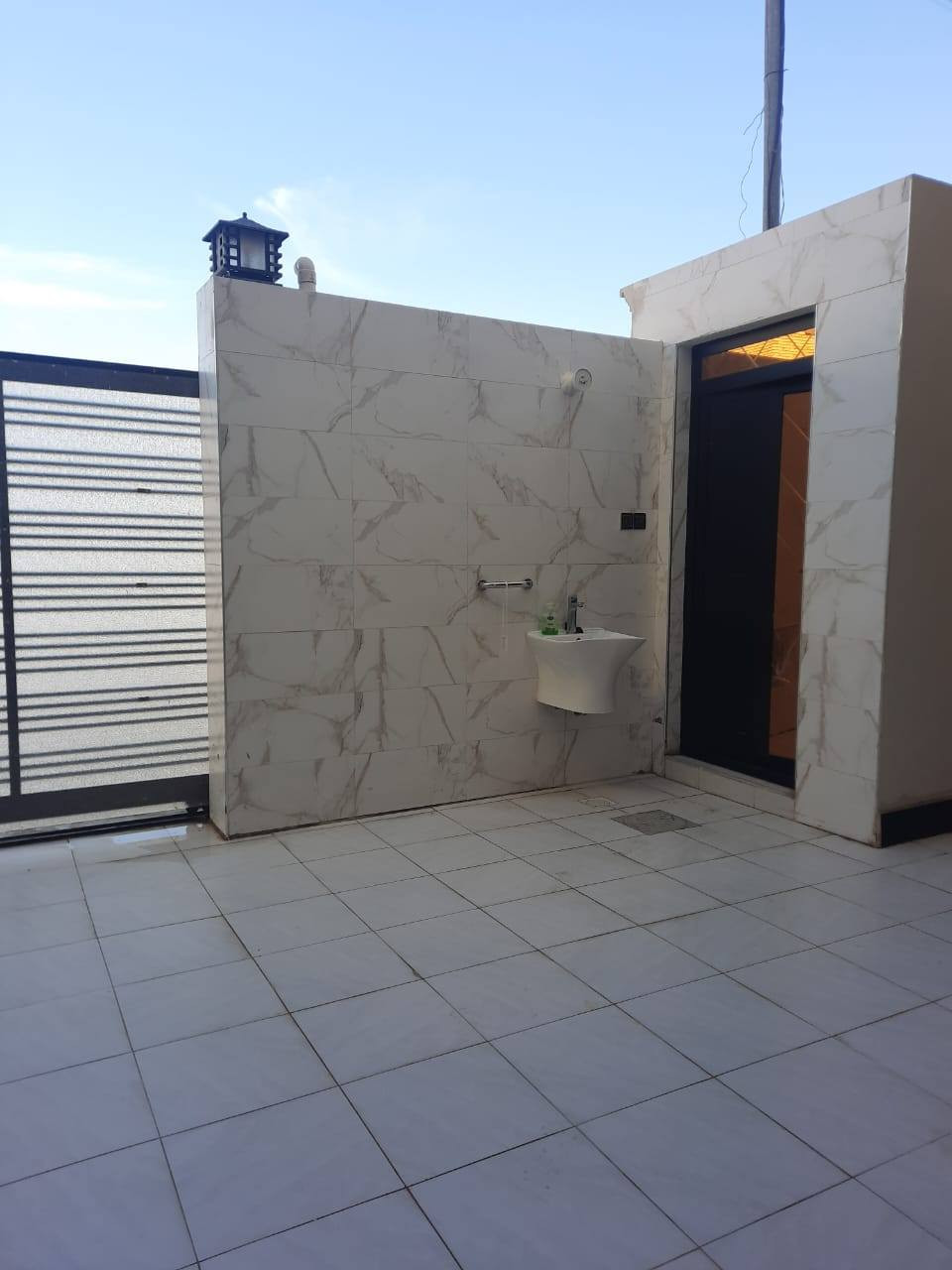 🔸بسم الله الرحمن الرحيم 
🔸دار سكن للبيع بناء حديث. في الضباط السريع
🔸مساحة 150متر واجهة 7.5 نزال 20
🔸 طابق ونص غرفتين منام وصالتين وصحيات عدد 3
اسقبال مطبخ مناور طرمة بناء طابوك درجة اولى حديث كامل فول 
🔸شارع 10 السعر 165 قابل للتفاوض 
🔸الاسعار تحدد من قبل البائع وليس المكتب 
🔸مكتب ابو احمد للعقار 
🔸فلوجة -حي الامين -شارع ابو النسورة
🔸بأدراة :
🔸رأفت المحمدي 
🔸للاستفسار اكثر الاتصال واتس
🔸***********
🔸***********
