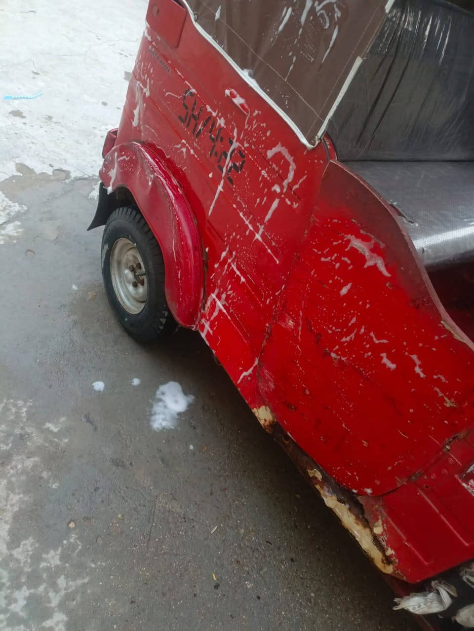 السلام عليكم تكتك اوراق مديل 2017مثل ما واضحه بل صوره خير من الله رايدهه 2750 وبيهه مجال للطيبين مكاني الهارثه ***********
