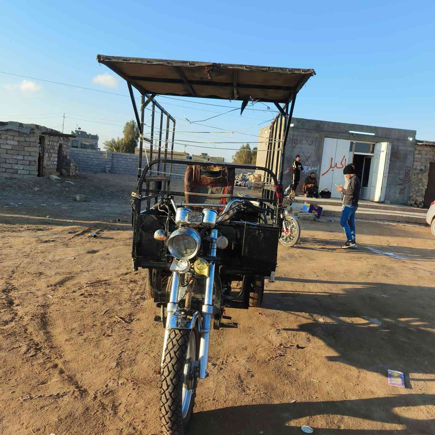 مكلف بل نشر سلام عليكم ستوته للبيع شاصي ركبه شرط نضافتها كدام العين  
السعر 650وبيه مجال رقم صاحبه *********** مكان بيجي
