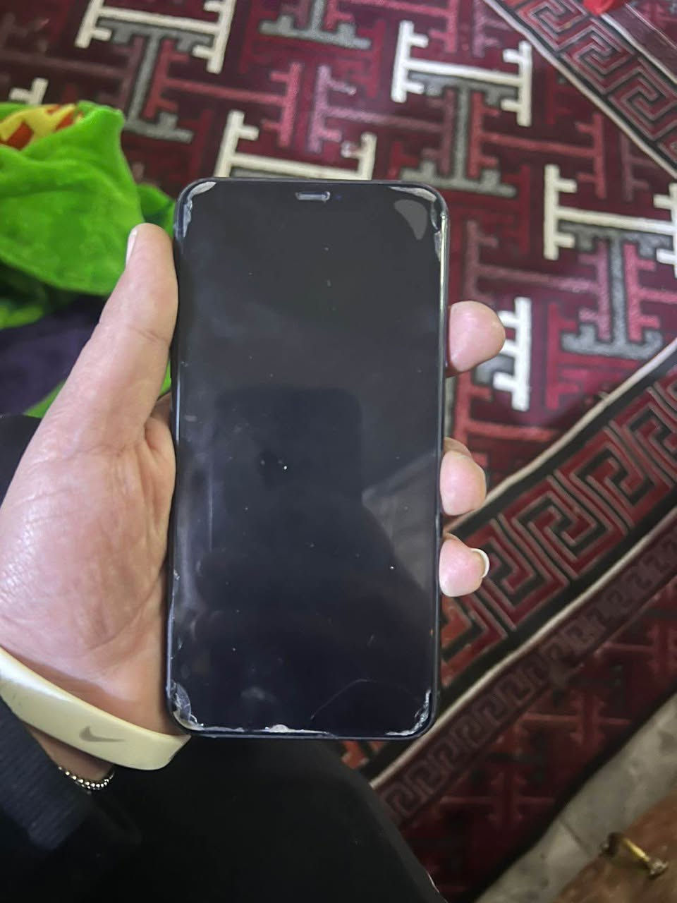 سلام عليكم شباب ايفون 11 برو ماكس ذاكره 256 جهاز نضيف كلش باريه 95 ممفتوح ابد ولا زلغ بي كامل وهوه وكراتونه مالته سعره350

مكاني بغداد حي القاهرة متوفر واتساب *********** بغداد, العراق
