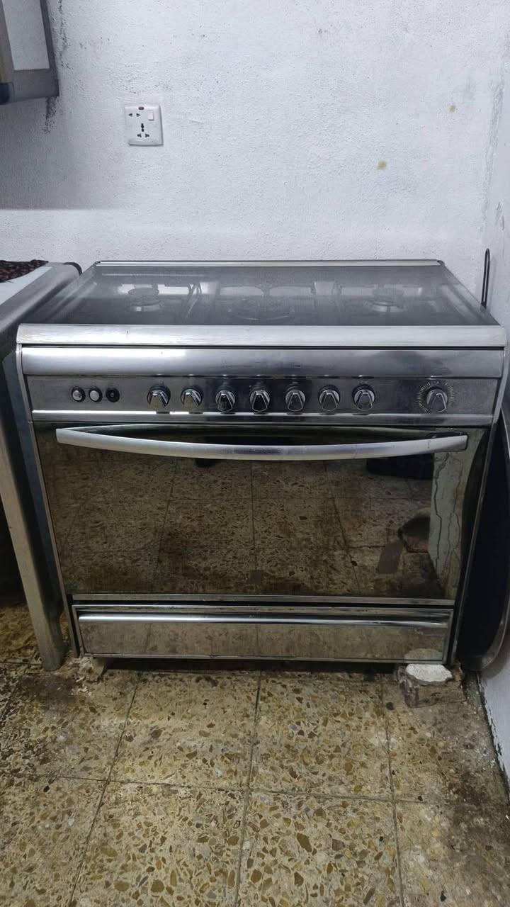 طباخ عشتار نظيف كل عيونه تشتغل اريده 250الاعلام 
***********
