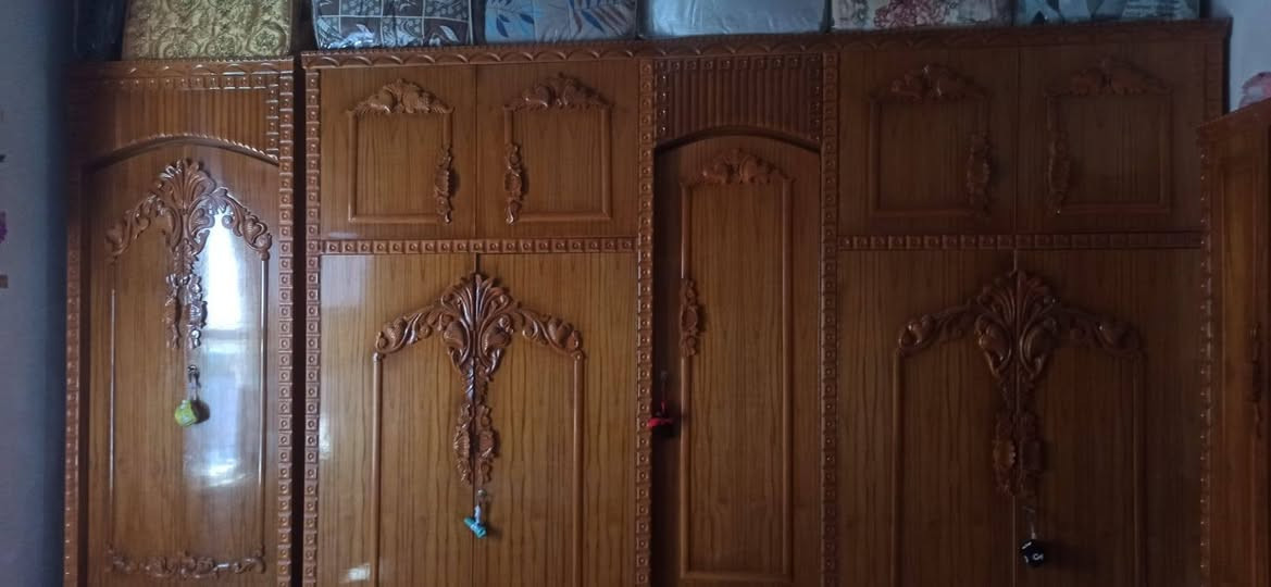 قرفة نوم مستخدمه قليل البيع السعر 850  *********** العنوان مفرق الصفيه
