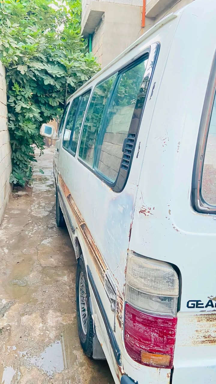 سلام عليكم كيه بوز للبيع رقم احمر سنويه صاقطه أبيع عله هل وضع وره الي يشتري سنويه بأسمي عضم عاج  محرك  
ونجي6سلندر كير عادي مو اتو مكاني ديالى دلي عباس  سعر خاص او اتصل *********** او***********
