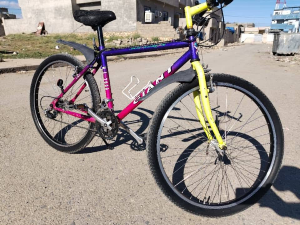 للبيع بايسكل جبلي ماركه
بايسكل GIANT ياباني 700C

حجم 26
نضيف مال شحن باله
الفرامل: V-Brake أمامي وخلفي
نوع الفريم: ستيل
اللون: بنفسجي / وردي / أصفر
رفارف أمامي وخلفي
حامل قنينة ماء
اقتصادي بالصيانة
الكيرات شغالة(7 نمرات خفيف +ثكيل) 
مناسب للمدينة والطرق المعبدة
نوع الفريم: ستيل
السرعات: 21 سرعة (3 أمامي × 7 خلفي)
كير فقاس. 
وياله كمبليون. يعني قفل مايسحك صچم مثل الميل
وبدون صبانه تفتح التاير. 
وياله شرط بدون عواج ومختوم ياباني. 
شوفهن بالصورة مع التايرات بعدهن بخيطهن  

السعر: 160 وبي مجال للطيبين 
المكان: الموصل. ناحية زمار. دوميز عين زاله

للأستفسار أكثر مراسلة الصفحه


**إذا كنت صاحب هذا الإعلان وتريد حذفه لأي سبب، رجاءا أرسل رسالة إلى الدعم الفني**