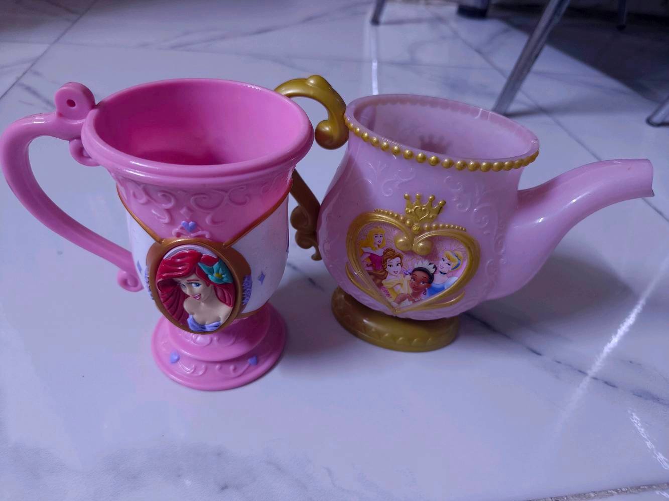 كل لعبة وسعرها
واذا تاخذهم كلهم اوجبك بيهم 
الموقع موصل الجانب الايسر
