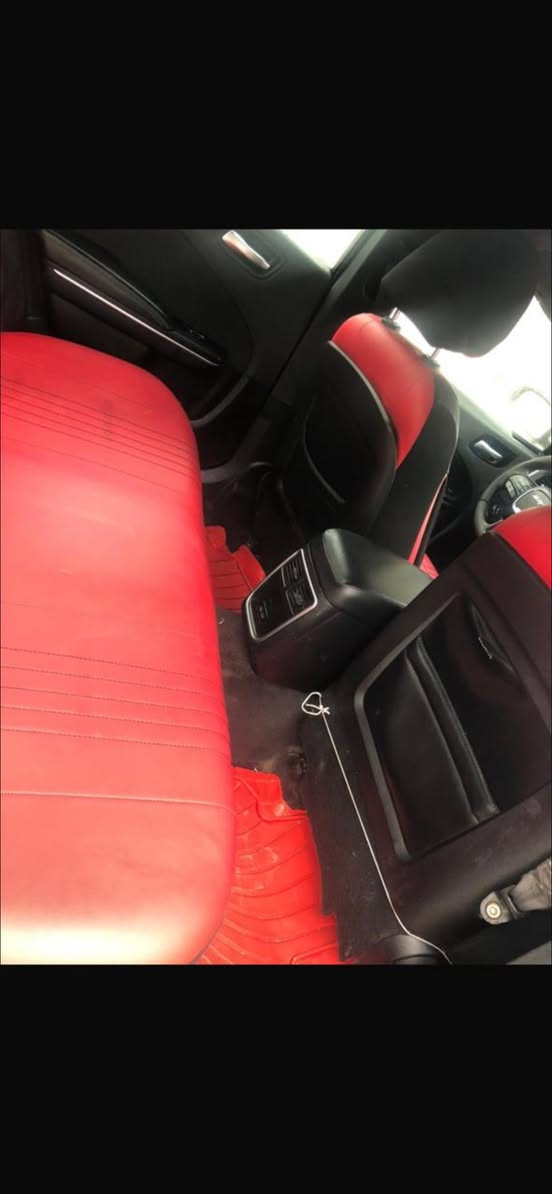 جارجر موديل 2015 بيها 4 قطع وكص باللغد وربع من القماره صبغ مكانها بغداد السعر 130 ورقه المكان بغداد
***********
