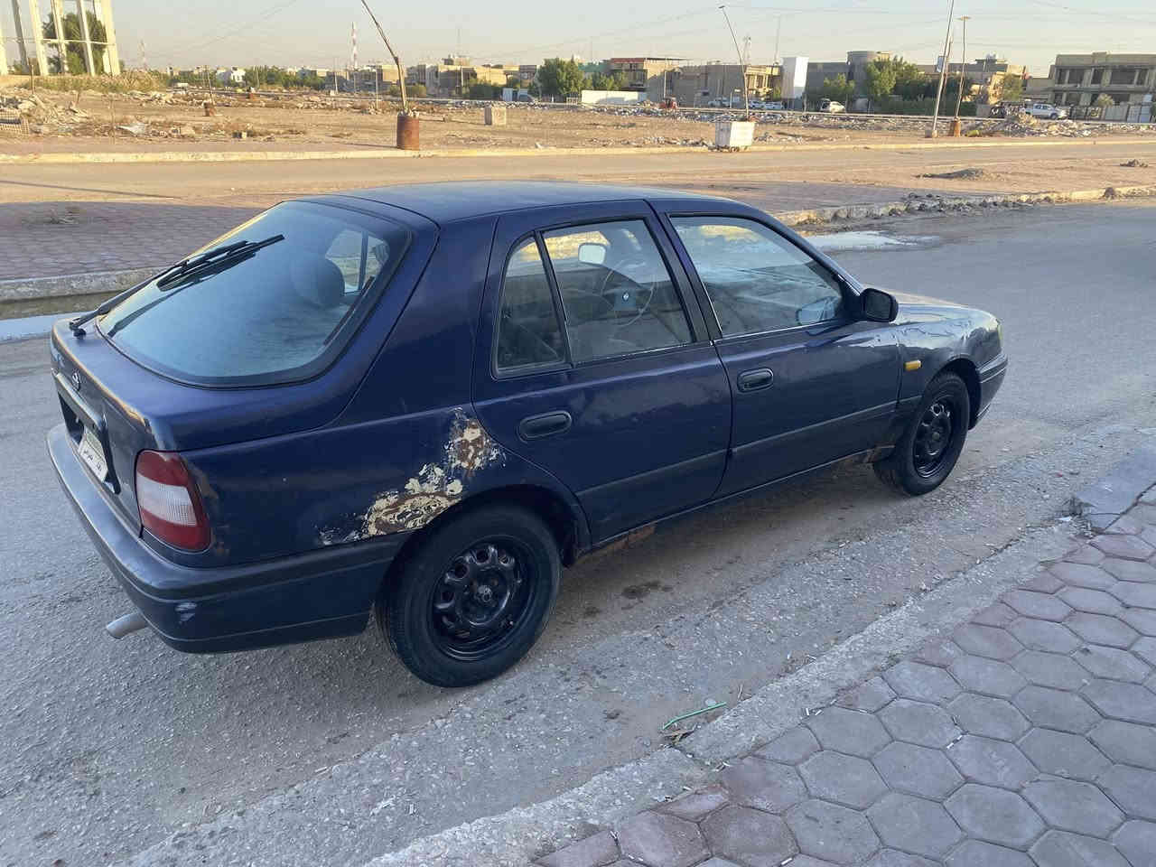 للبيع نيسان سني موديل 91 
كير عادي محرك جديد كهربائيات كلها شغاله كابريتر جديد 
تبريد شغال رقم بغداد تحويل ثاني يوم 
السعر 34 بي مجال
عنواني بغداد المحموديه 
***********
