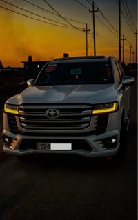 لاندكروزر VXR • ٢٠٢٤ • فل كامل