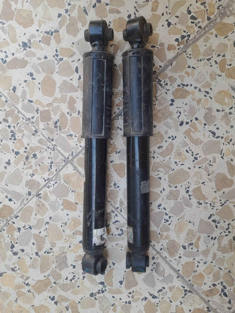السلام عليكم لبيع غراض كيا فورتي المسجل جديد والدبلات حاويه ما مستخدم ابد جديد الايت مستعمل السعر 80 الف وبيهن مجال اتصال *********** بغداد
