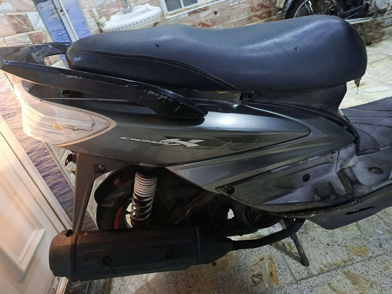 السلام عليكم سكنس ياباني نوزل خطين قبق نفخ ستان كهربائي كهربائيات كلها شغاله كلشي مابيها نقص مكاني بغداد الغزاليه ***********
