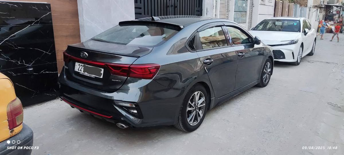 مراوس بسيفك 
......   ........  ....... ....... ...؟
كيا فورتي 2021 فئه (GT_lien)
مكينه 2000دوش
منظومة غاز ضمان من موقع مصفى الدورة
وارد امريكي ضرر جاملغ فقط بدون دواخل
بدون ايرباك .
السيارة بيها بارد ابعض القطع فقط مبينة بالتقارير
والسياره بيها بعض الخدوش 
وبيها خدوش على حالها جاملغ امامي الايمن والباب موضحه بالصور 
مرقمه اربيل جديد باسمي تحويل فقط
السنوية نهاية 2026 تنتهي 
هزة انتهت بشهر الثامن 2025
تفاصيل سياره فووول عدا الفتحة
رادار امامي
بصمه 
سبايدر بلادي 
ستيرن رياضي D
لد امامي 
اشاير بل مري
نضام ترحيب عند الاقتراب
رادار جانبي
كامره خلفيه دواره
كشنات جلد اسود
تخم تاير جديد حجم ١٦
فول تحكم ستيرن
كل الصور عارضها سونر وضررها 
مكاني بغداد
رقمي *********** وات ساب 
ماجاوب على الماسنجر لان متجيني اشعارات
