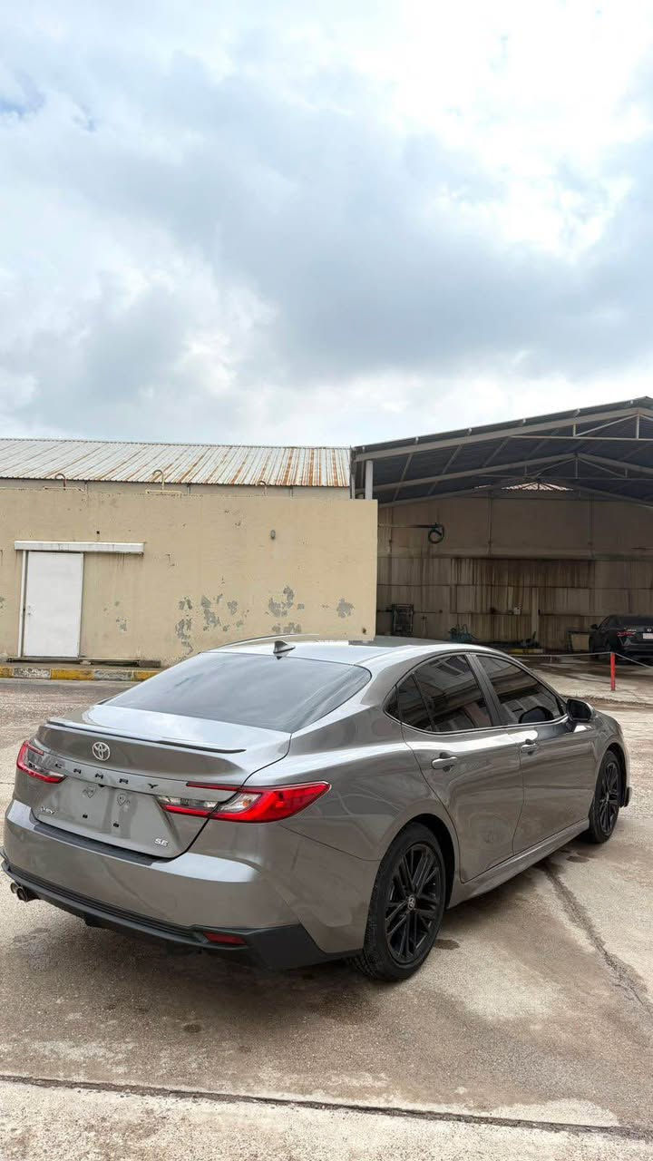 ‎كامرى 2025  هايبرد 
‎السعر :215 ومجال 
‎اللوان :سلفر
‎عداد المسافة :٢٠٠ ميل ماشيه يعني صفر
‎ملاحظة السيارة :  بونيد  صبغ بدون دواخل  
‎ارباگ ستيرن دجبو ل طاك مرجع بلادى 

‎المواصفات : SE
‎‏‎بصمة ابواب 
‎‏‎بصمة تشغيل 
‎ تشغيل عن بعد (𝐑𝐞𝐦𝐨𝐭𝐞 𝐒𝐭𝐚𝐫𝐭)
‎‏‎شاشة   
‎‏‎كاميرة
‎هاند بريك بصمة
‎اوتو هولد (𝐀𝐮𝐭𝐨 𝐇𝐨𝐥𝐝)  
‎اوتو ستارات (𝐀𝐮𝐭𝐨 𝐒𝐭𝐚𝐫𝐝)
‎اوتو ستارات (𝐀𝐮𝐭𝐨 𝐒𝐭𝐨𝐩)
‎رادار امامي (تحديد مسار)
‎‏‎رادار جانبي (نقاط عمياء)
‎‏‎رادار خلفي (التحذير من الاصطدام)
‎‏‎حساسات امامي
‎‏‎حساسات خلفي 
‎نظام (𝐄𝐜𝐨)
‎نظام (𝐍𝐨𝐫𝐦𝐚𝐥) 
‎نظام (𝐒𝐩𝐨𝐫𝐭)
‎تحكمات  استيرن
‎كشنات كهربائي
‎تبريد لمس
‎لايتات (𝐋𝐞𝐝) ليد زينون بيلادي
‎بكلايتات (𝐋𝐞𝐝) ليد بيلادي
‎ويل كروم 

‎وبعد هواية مواصفات…

‎‏‎تفاصيل اكثر الاتصال علی ارقام التاليه  

𝐖𝐡𝐚𝐭𝐬𝐀𝐩𝐩-𝐕𝐢𝐛𝐢𝐫
☎️***********

‎عنوان📍عقره اكر, نينوى
