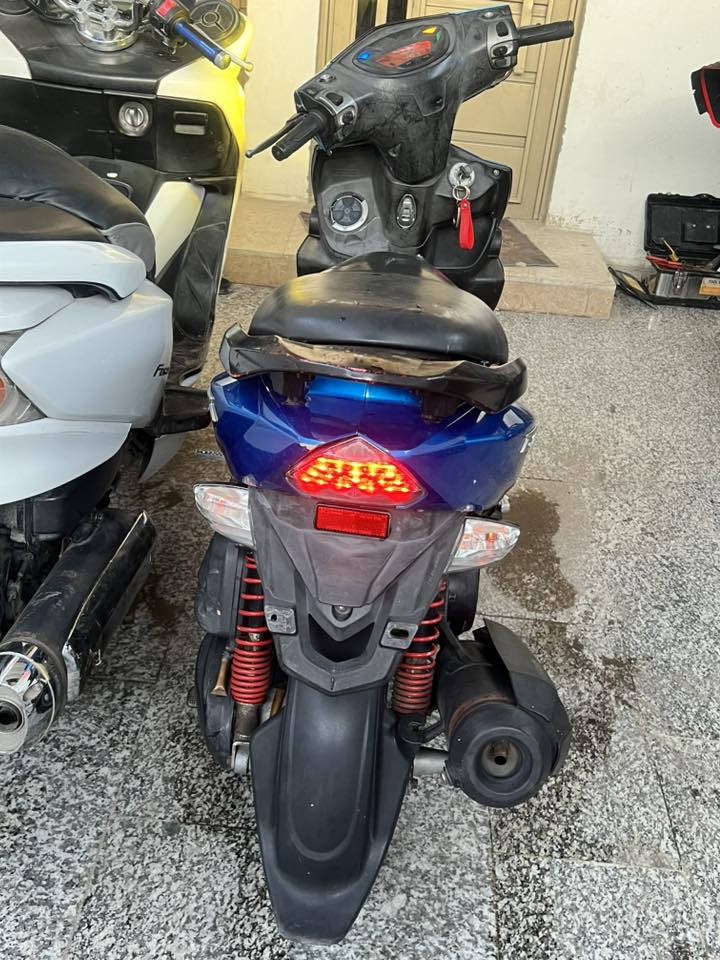 السلام عليكم
دراجه  gtr للبيع الدراجه كفاله عامه خير من الله ما عوزها برغي مال رمبه 
مكاني الغزاليه
رايدها ب 900 وبيها مجال قليل 
رقمي ***********
