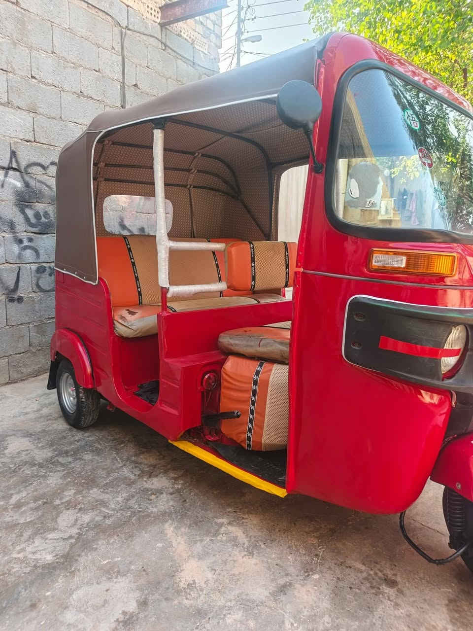 سلام عليكم تكتك مدل 18 أوراق السعر مليونين المكان كربلاء طوريج السعر مليونين 
‏‪0772 460 9406‬‏كربلاء طوريج السعر مليونين وبه مجال
