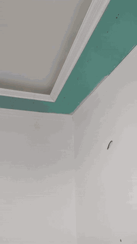 مشتمل طابقين ركن على شارعين امام ساحة
المساحة الكلية 130 متر
واجهة ١٠ متر والنزال ١٣ متر 
البيت كامل مكمل فقط عايزة سيراميك ارضية ولبخ الواجهة
قريب جداً من شارع الحولي المثنى بضهر الشارع والبيت زيرو وشغل شرط درجة اولى وعل فحص من كهربائيات ومجاري ومن كلشي وسند ٢٥ تحويل ثاني يوم
بيت واجهة تخبل وعالي عن الشارع
والمنهولات كلهن خارج البيت
السعر ٨٥ والشراي يتصل
ورجاءا البيت مو شغل شلون ماجان حتى تكسر بسعره وما كملته بسبب الضائقة المالية
***********
