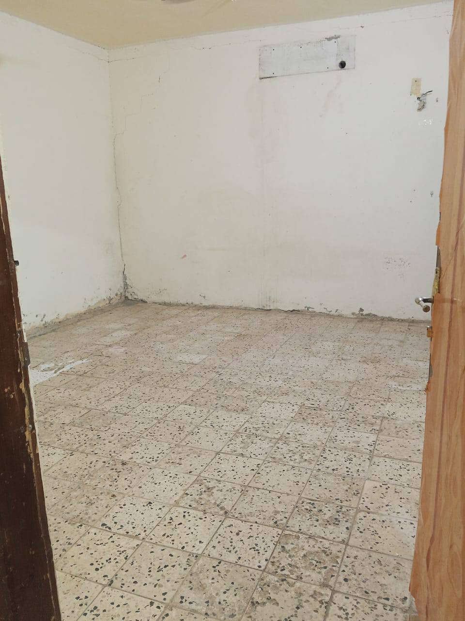 دار للبيع حي الجوادين
للاستفسار الاتصال على الرقم ***********
