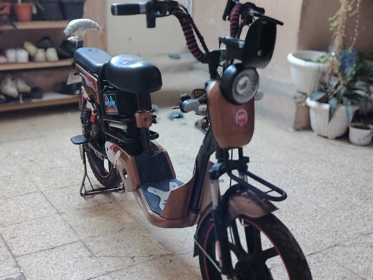 السلام عليكم 
السلام عليكم ماطور شحن للبيع ٢٠٢٥ فول بطاريات نص عمر عدد 4 المواصفات دبل اشارة اربع نمر بلوتوث نشرات جانبية لايت زنون سرعة 99 يرادلو شاشة تبديل لان تشكل السعر الاتصال على صاحب الماطور مكاني موصل حي الحدباء ***********
