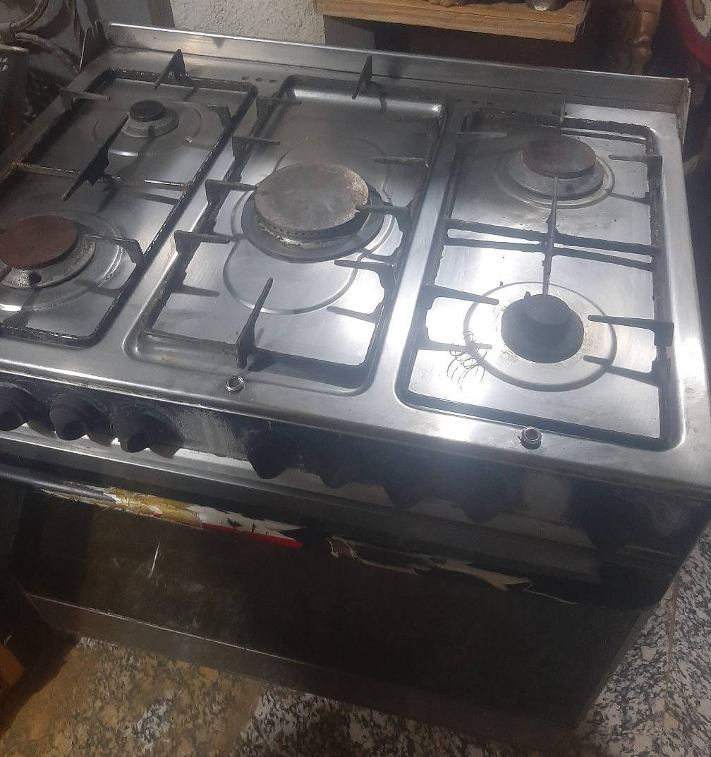 طباخ شغال السعر 65 الف 
*********** البصرة, العراق
