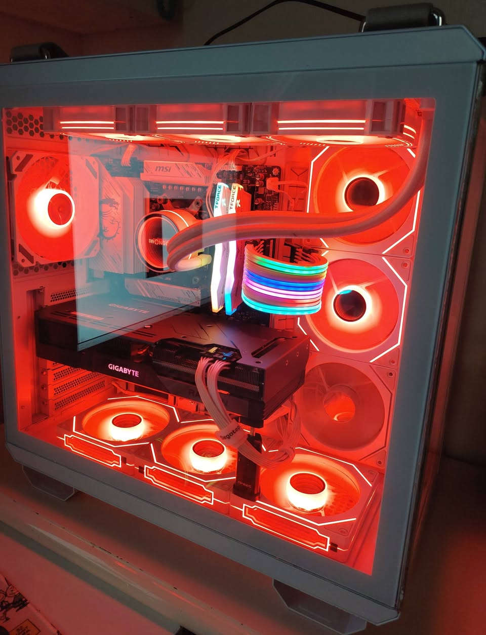 المواصفات كالآتي
1- المعالج R5-9600x
2- المذر بورد X670E Msi gaming plus wifi DDR 5 نسخه E أفضل نسخه بmsi 
3- الرامات قطعتين 32 gb
16*2 من تيم فوريس لون ابيض CL 30 اسرع CL بالرامات
4- الهاردات عدد 2 نوع m. 2
الأول واحد تيرا جيل الثالث 
الثاني واحد تيرا الجيل الرابع 
5- الكارت من شركه كيكابايت لي هو RX 7800XT
16 كيكه ملوك ووحش 2k نسخه ثلاثه فإن
6- البور سبلاي 1000 واط من شركه سيكوتيب فول مودلر pcle5 لون ابيض
7- الكيس من asus tuf G502 لون ابيض مع 7 فانات 
8- كيبل بن 24 مال مذر بورد من ليان لي
9- المبرد المائي 360 من شركه IWONGOU لون ابيض
السعر 230000
يعني مليونين و300 شامل التوصيل
( طلسم كاتبك بيدي وافتهم معناك... وغيري يشوفك مشخبط)


**إذا كنت صاحب هذا الإعلان وتريد حذفه لأي سبب، رجاءا أرسل رسالة إلى الدعم الفني**