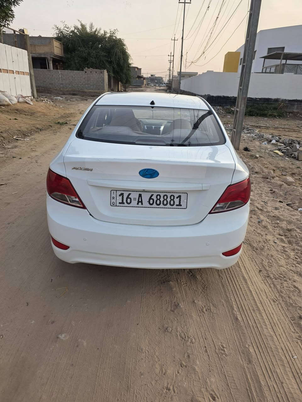 هونداي اكسنت موديل 2016 وارد خليجي مكينه 1600 دوش مواصفات السياره شاشه تجوه بلكشن اشاير بلمري حساس خلفي ابريك اي بي اس السياره جاهزه مكينه اوكير وحداده اوتخم تاير تبريد كهربائيات كله بشرط تحويل مباشر علمآ السياره بيه قطعتين صبغ بدون اظرار داخليه السعر 94 للاستفسار *********** مكان السياره كربلاء اخوان غير متواجد على الفيس
