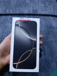 آيفون ١٦ برو ماكس • نسخة eSIM • بطارية ٩٦٪