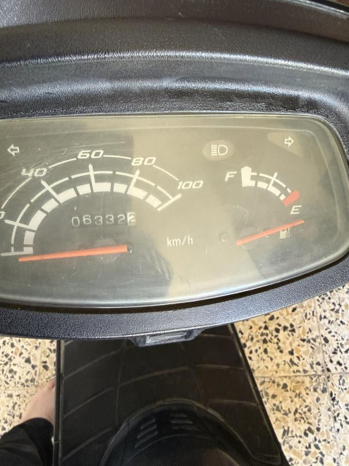 السلام عليكم سبيسي ياباني اصلي وكالة عامة مامبدل بيها بس تاير خلفي دهن اصلي وبين تفويلة وتفويلة بنزين محسن بيها الكفر بيه شخوط 
السعر  مليون وتلثمية 1300,000 وبيها مجال مكانها الشهداء قرب مركز الشرطة للتواصل هذا رقمي ***********
