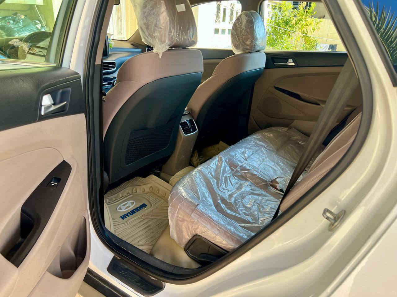 سلام عليكم
توسان موديل 2020
(بيع او مراوس بسياره خليجي فقط) 
السياره كفاله عامه من الصبغ و التبديل و المعجون و البارد
السياره جديده فوك ما تصور بالعافيه الي ياخذه
موصفات عده البونرامه 
كراسي كهرباء
وضعيات قياده
اشاره بالمري 
مري شفط
ترحيب
حساسات
بصمات
كامره دواره
دخول ذكي 
تخم تاير جديد
وباقي الموصفات المعروفه
بصمه عدد 2
محرك 2000
ماشيه 104
رقم اربيل تريد تحول او وكاله ماكو مشكله
السعر 208 
مكان السياره محافظة واسط
السنويه نافذه
*********** وتساب او اتصال
