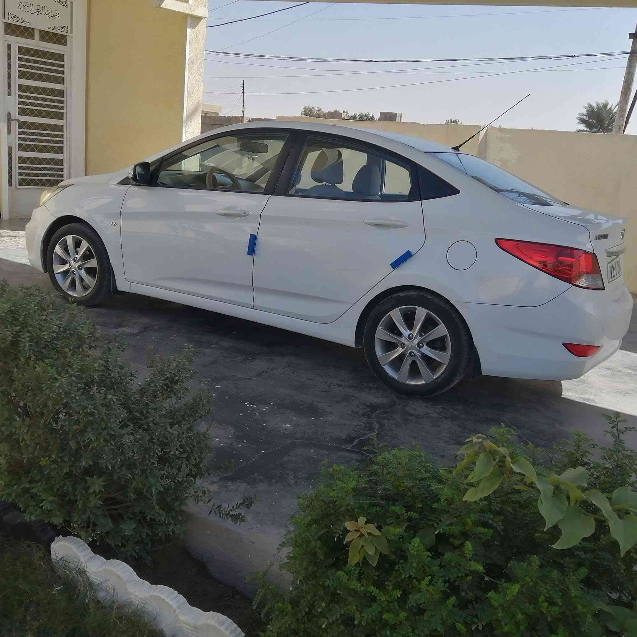 السلام عليكم
اكسنت ٢٠١٢ فول مواصفات فتحه ويل كب
بيهه تلحيضات بسيطه بدون ضربه
عنواني بغداد الدوره 
***********
