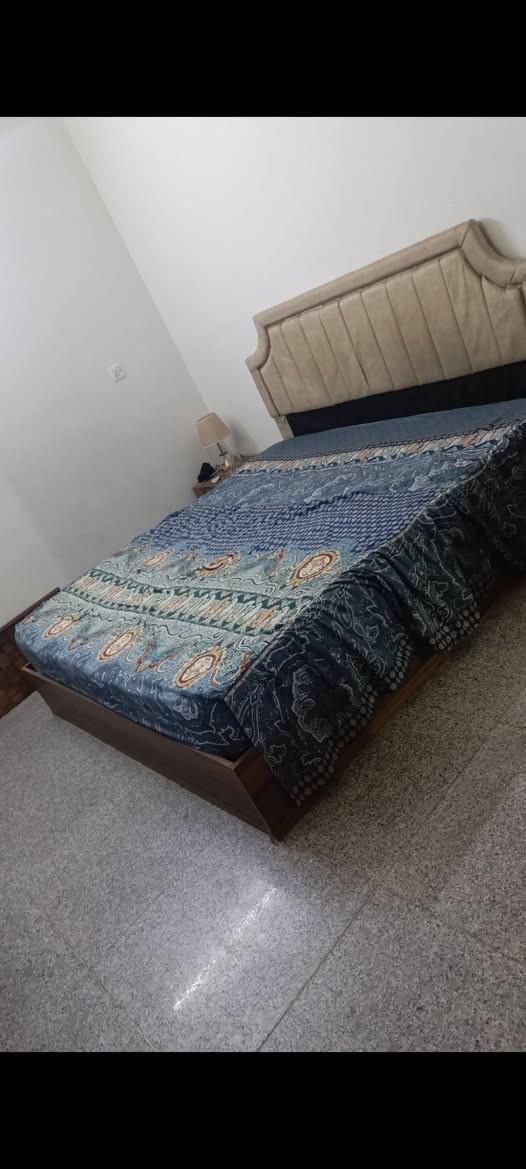 للبيع وياها مرايه وطابوريه 400 بيها مجال


**إذا كنت صاحب هذا الإعلان وتريد حذفه لأي سبب، رجاءا أرسل رسالة إلى الدعم الفني**